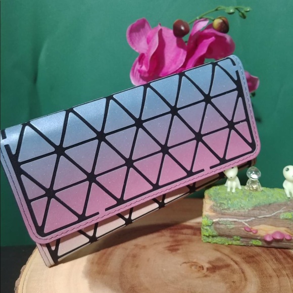 βοΈSALEβοΈ πHost Pick 7/7/19π 3M Rainbow Wallet - Picture 3 of 8